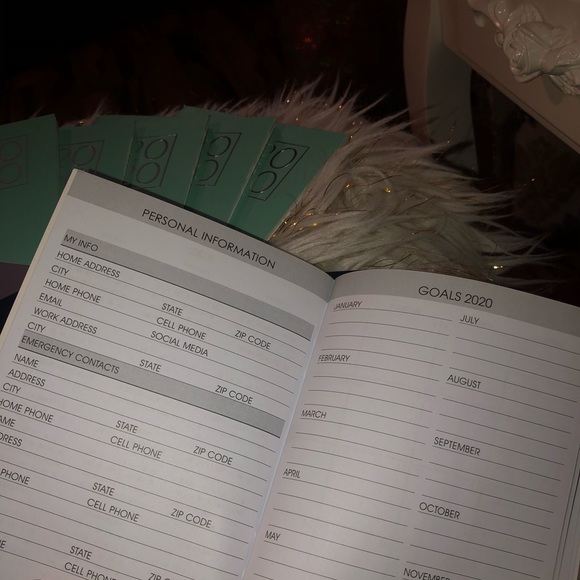 🔴SOLD🔴Mini Pocket Planners - Picture 5 of 5